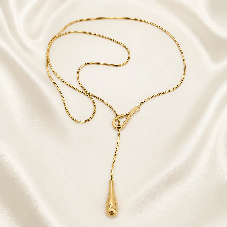 Collar Dorado Tipo Lazo 1