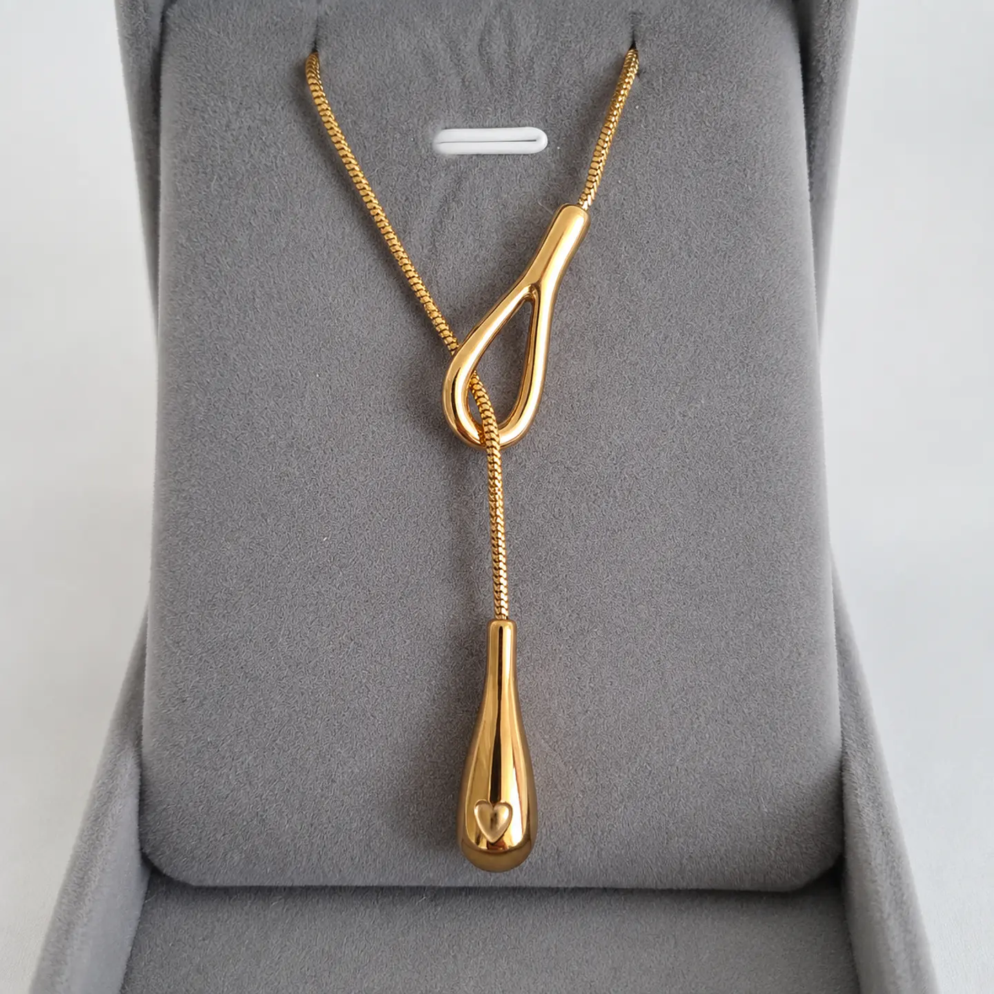 Collar Dorado Tipo Lazo 2