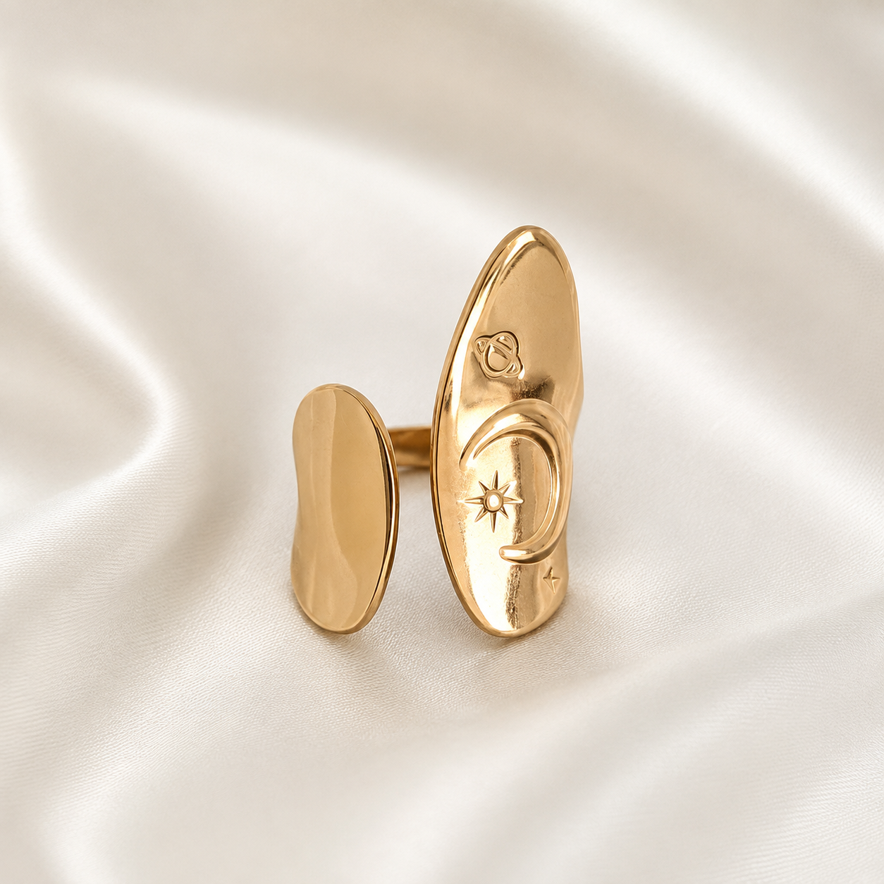 Anillo Dorado Celestial Ajustable