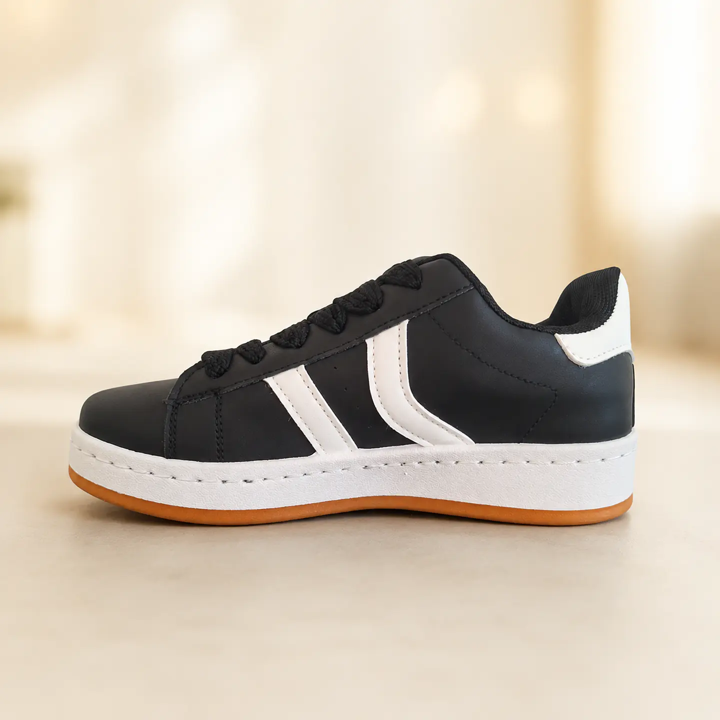 Zapatilla Urbana Black Cloe 3