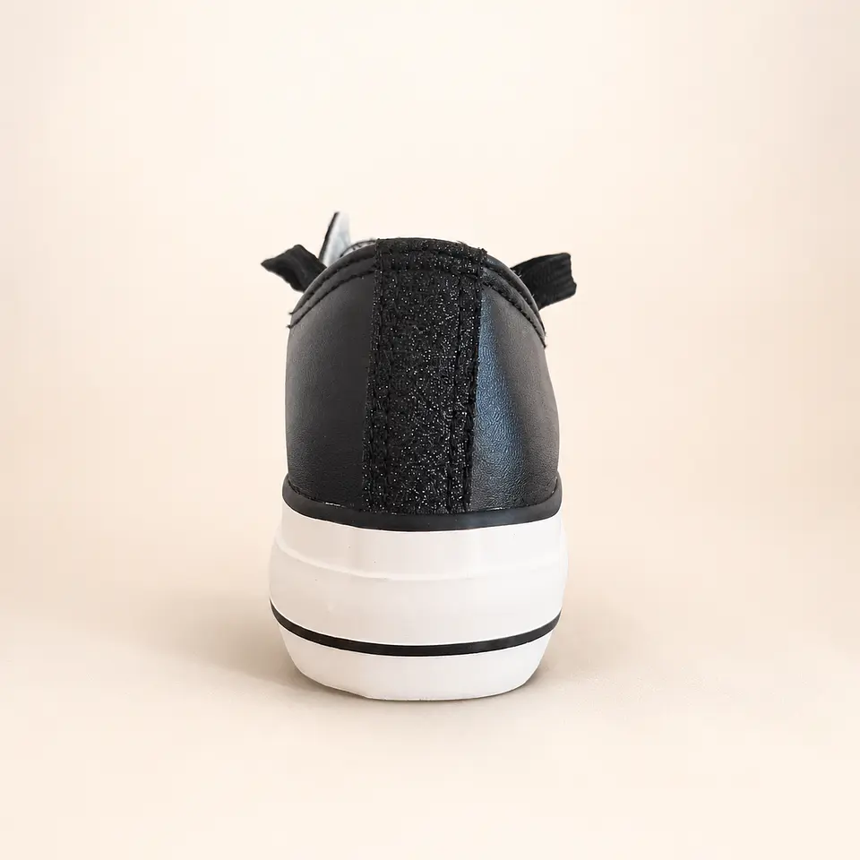 Zapatilla Urbana Negra con Brillos 5