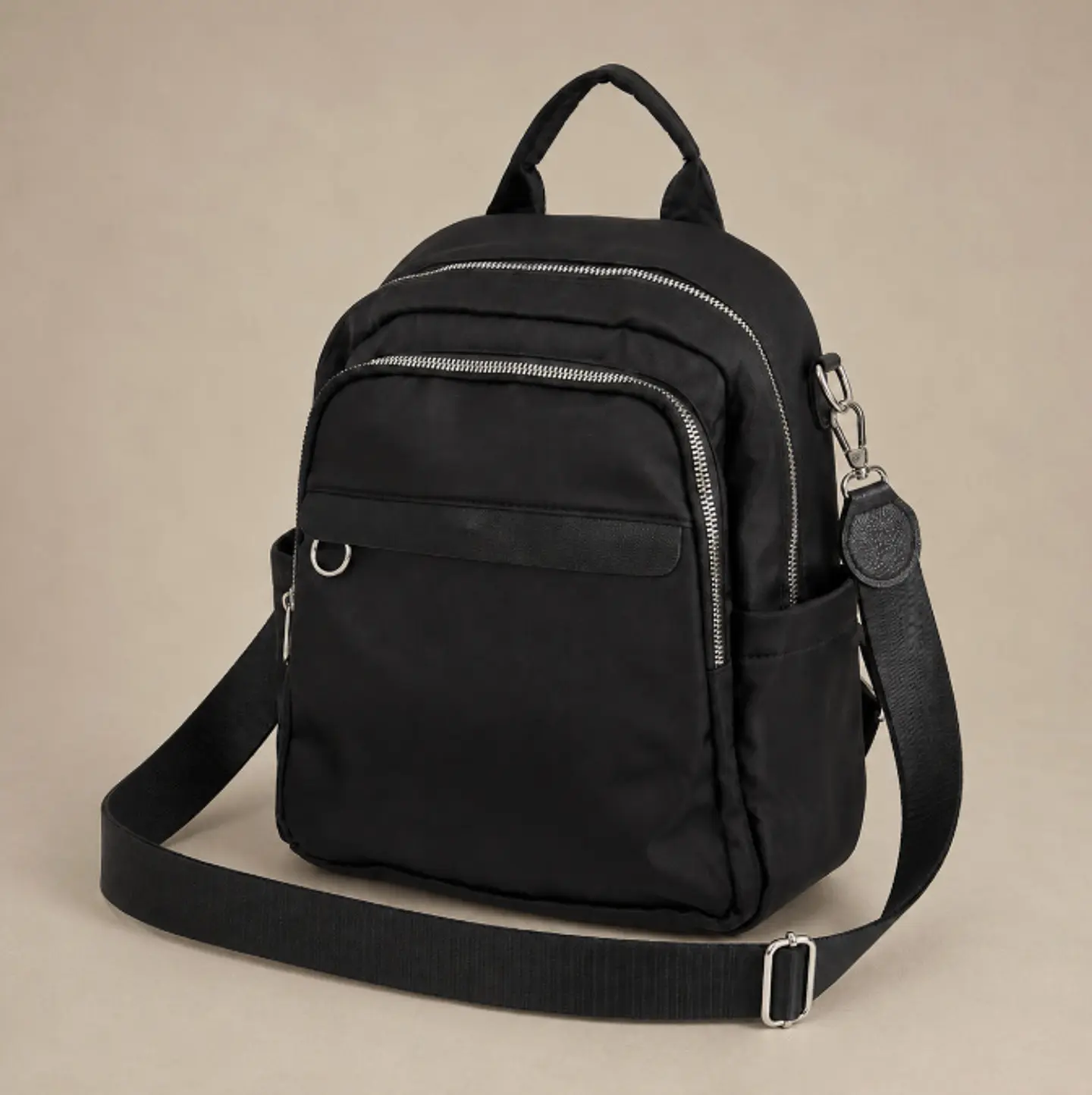 Mochila Convertible Urbana con Correa Desmontable 3