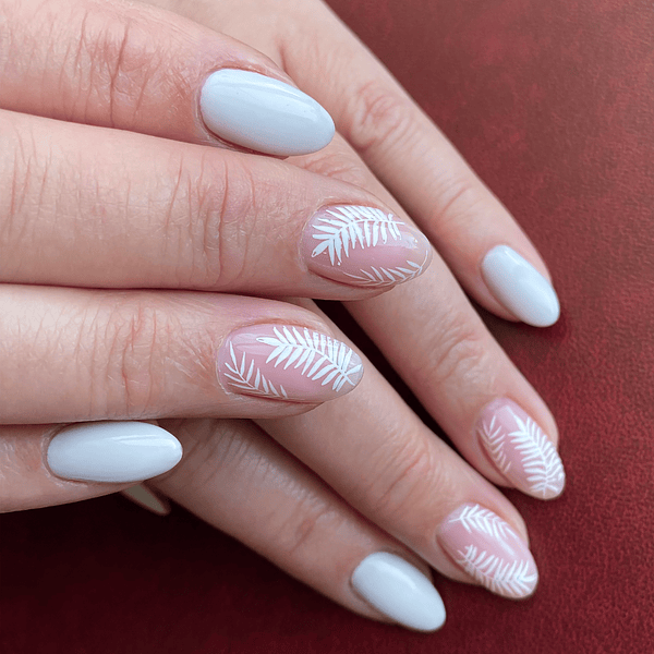 Manicure Rusa con diseños