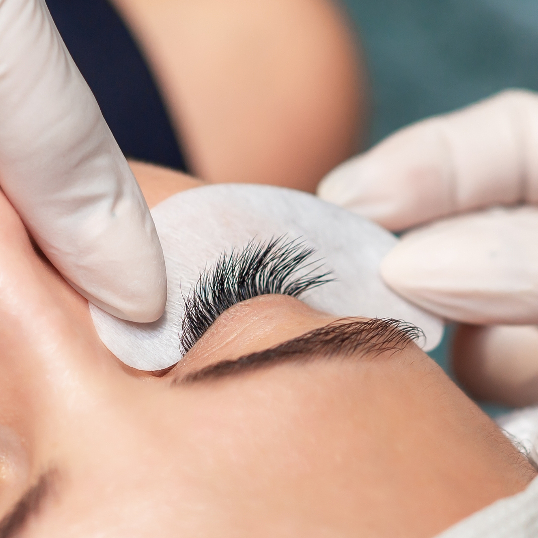 Retiro de extensiones de pestañas 1