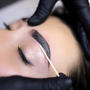 Perfilado de Cejas con Pigmentación
