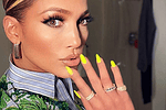 La manicure vibrante arrasa Instagram y el verde es un favorito indiscutido