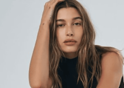 ¿Será el nuevo look de Hailey Bieber la tendencia en coloración 2022?