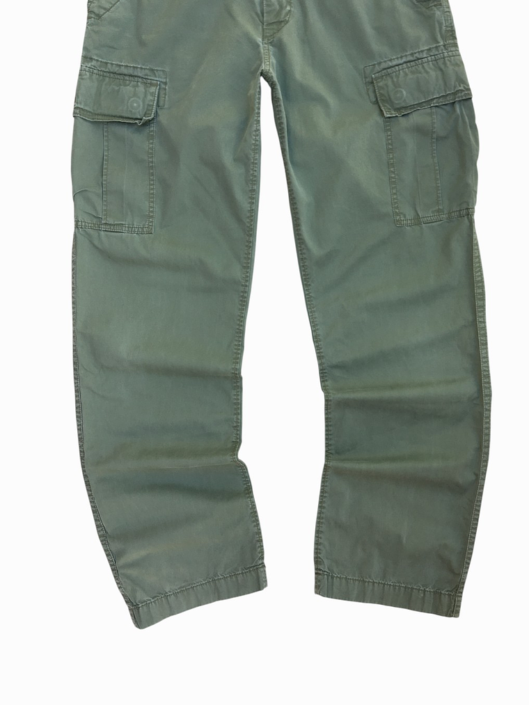 Pantalon Cargo verde    10