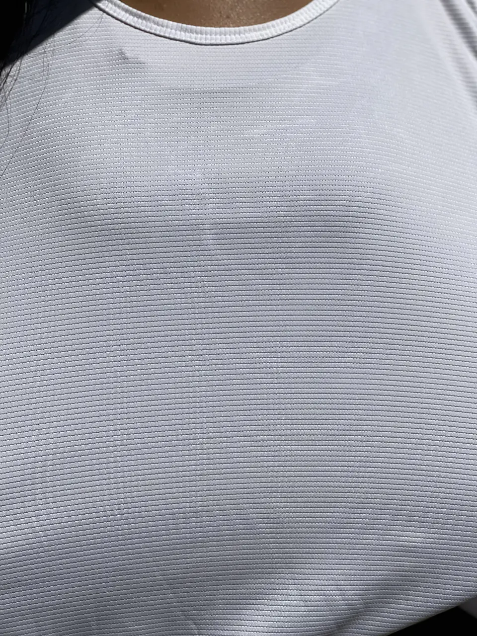 Camiseta runner blanca tela filtro UV  4