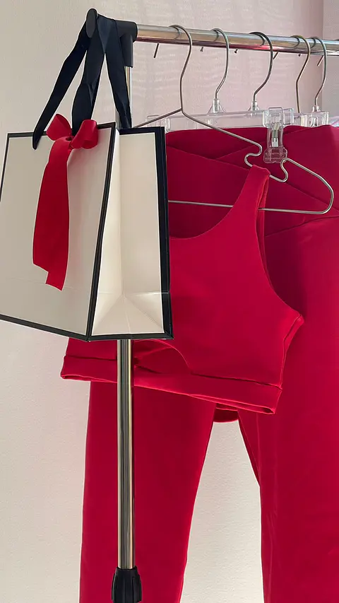 Set short rojo pretina cruzada
