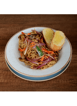 Pasta Salteada con Vegetales