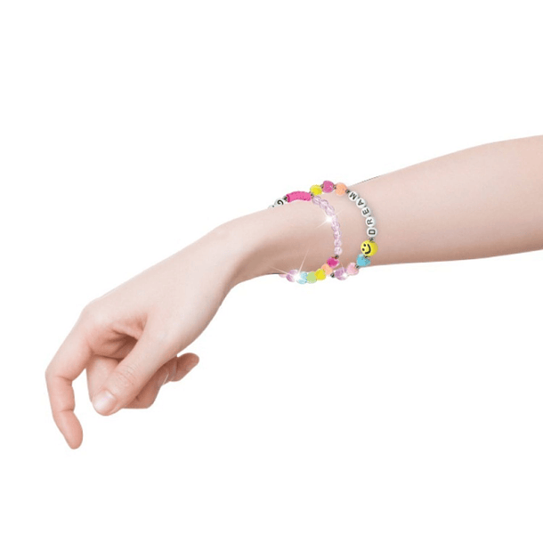 Pulseras con letras y porta joyas de mariposa