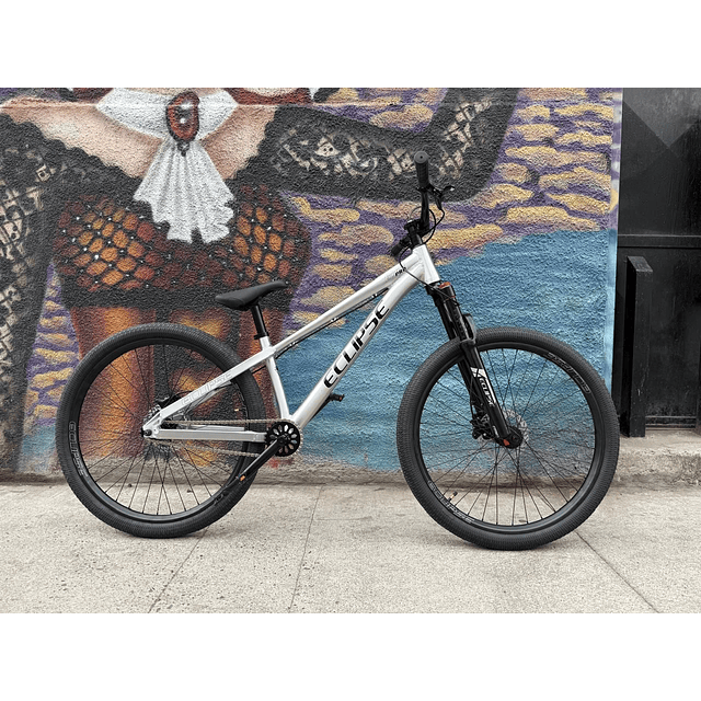 Bicicleta Dirtera Eclipse 26" horquilla 27.5"