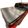 CAPOTA RIGIDA TRIFOLD FORD NEW RANGER 2023 EN ADELANTE MODELOS XL XLS XLT Y RAPTOR - INCLUYE 2 LUCES LED INTERIORES - NO SIRVE PARA MODELO LIMITED