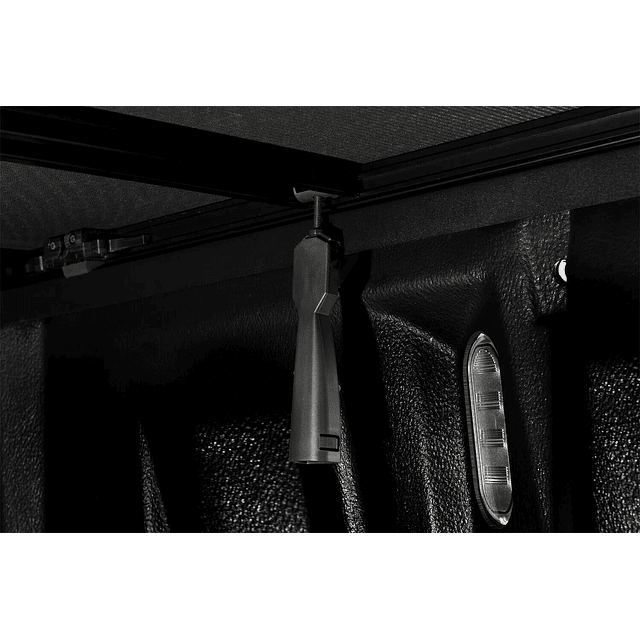 CAPOTA RIGIDA/TAPA PICKUP TRIFOLD ﻿TOYOTA HILUX REVO 2016/2025 - INCLUYE 2 LUCES LED INTERIORES