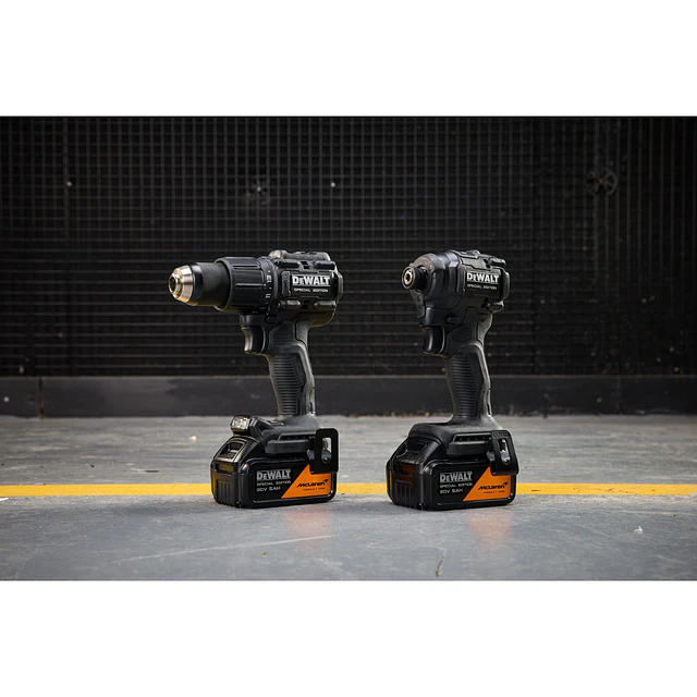 KIT TALADRO PERCUTOR + ATORNILLADOR 20V XR® + 2BATERIAS 5AH + TSTAK