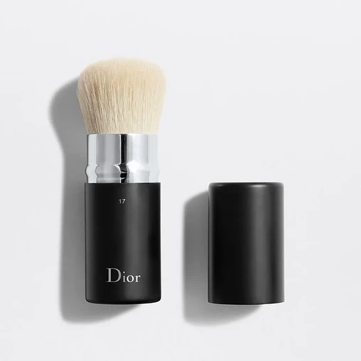 Dior Backstage Kabuki Brush N°17 1