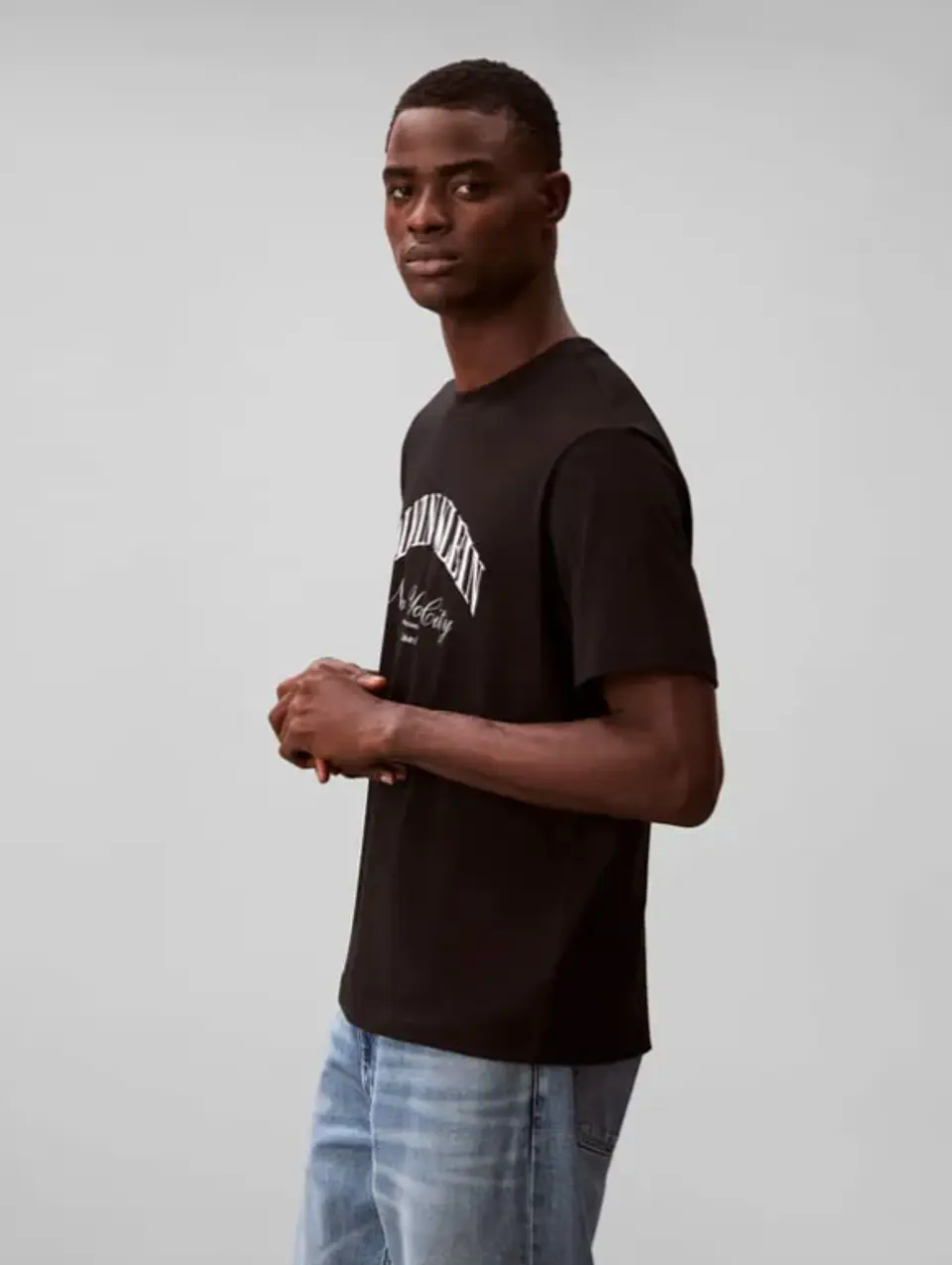 Playera Color Negro Graphic Seasonal De Hombre Calvin Klein 4