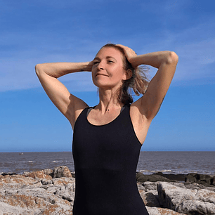 Taller - Ciclos en Calma - Sesión 2 - Yoga, Neurociencia y Movimiento Consciente para la Salud Femenina