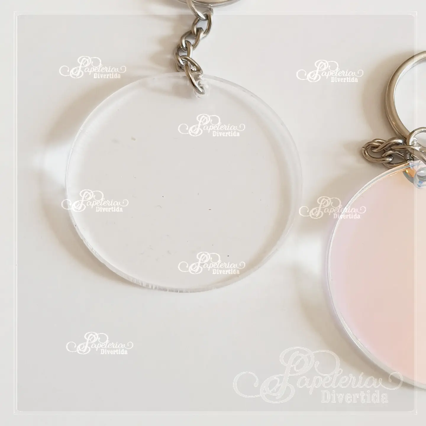 Llaveros Acrílicos Transparentes redondos 5cm con argollas  1