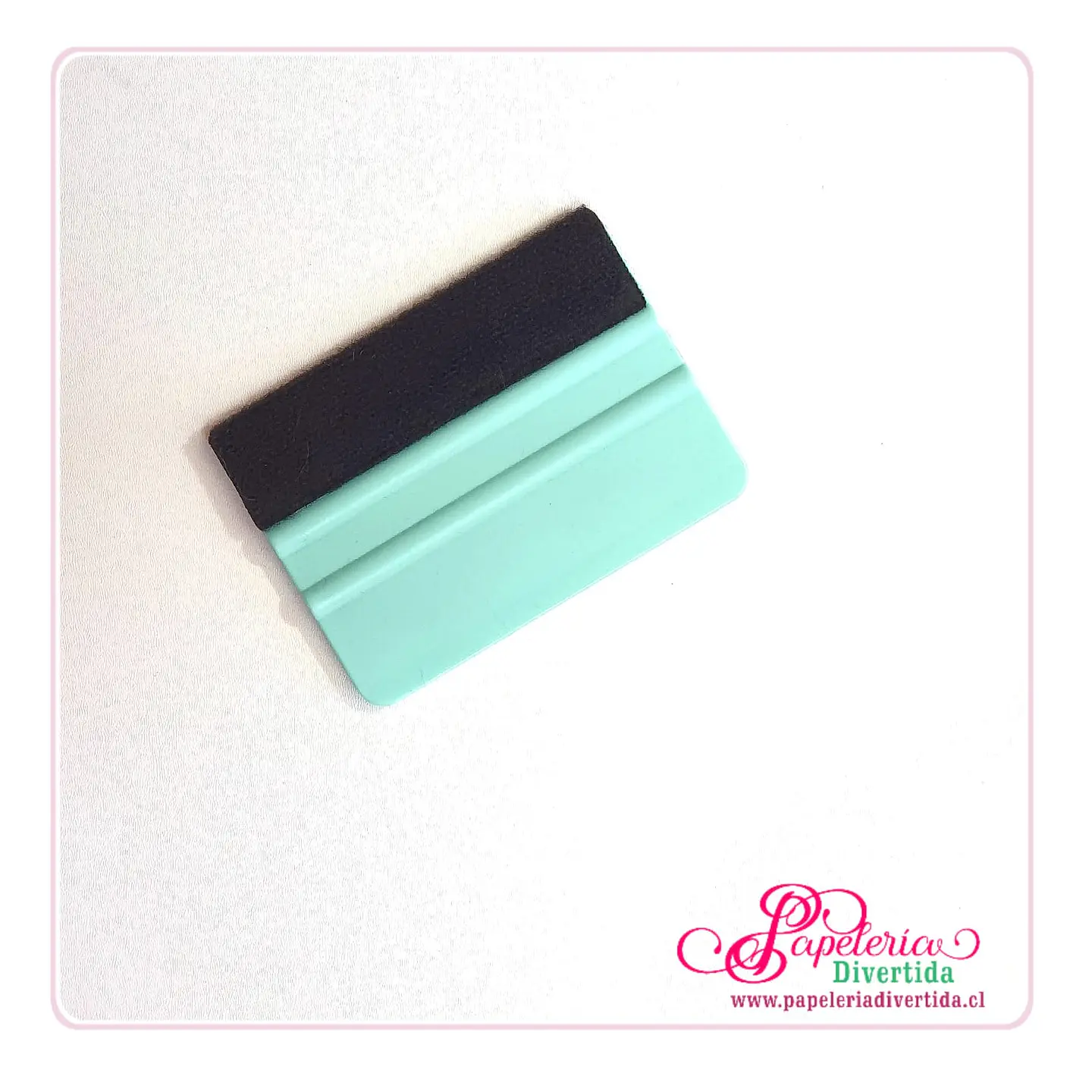 Paleta Menta con fieltro ideal para la aplicación de laminados o vinilos. 1