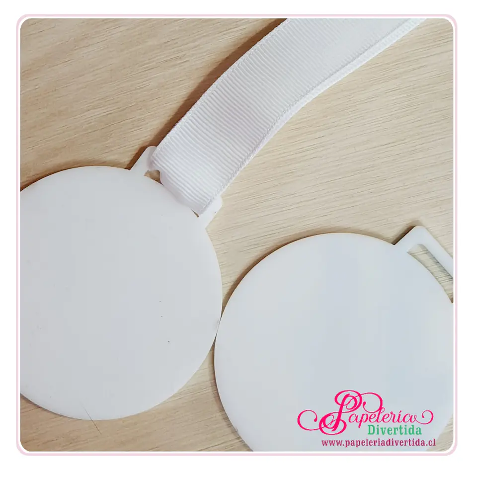 Medallas Acrilico blanco Solido 3mm  1