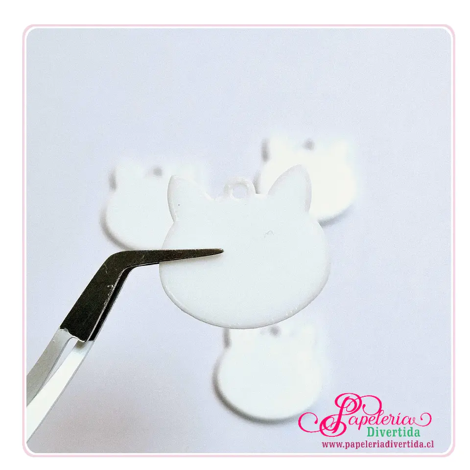 Dijes Carita de Gato Acrilico Blanco 3mm 1
