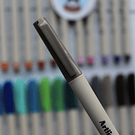 Unidad supreme brush pen, Artline