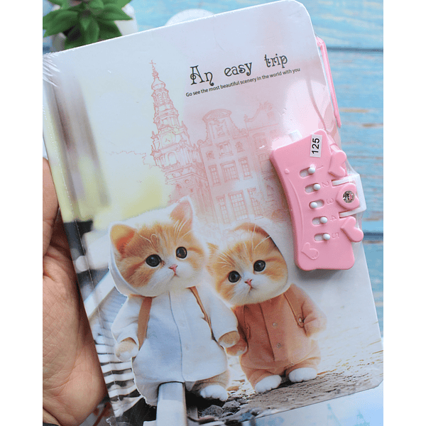 Diario de Vida con clave diseño gatito