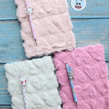 Libreta peluda diseño Corazón + Boligrafo