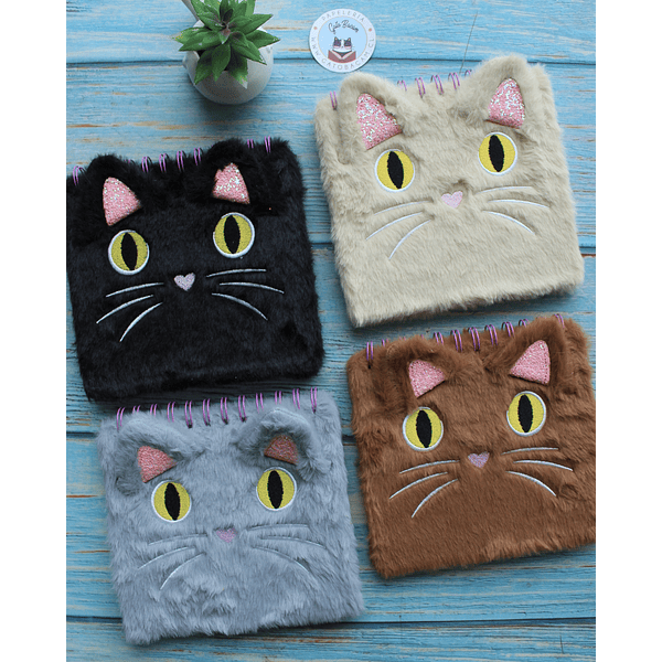 Libreta peluda diseño gatito