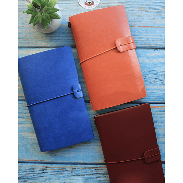 Cuaderno estilo Traveler’s Notebook o cuaderno viajero con cubierta de cuero sintético y bolsillos interiores