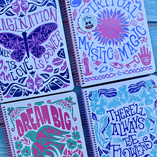 Cuaderno tamaño carta Mystic 3 materias