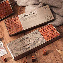 Set sellos de madera con letras (70 piezas)