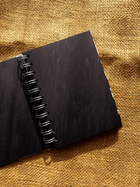 Cuaderno de hoja negra A6