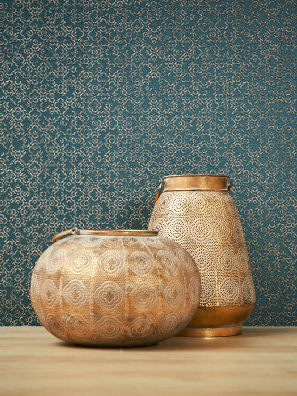 378664 (8CM)-METROPOLITAN STORIES 2  2