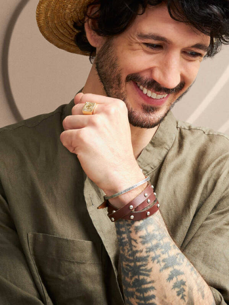 GRAPHICS - 382921 - THE WALL - A.C 3