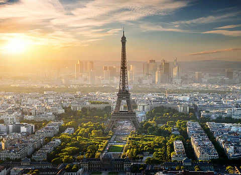 EIFFEL TOWER