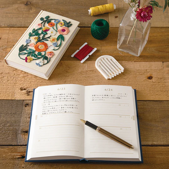 Midori 5-Year Diary Embroidery Flower Black