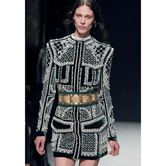Pequeño Libro de Moda. BALMAIN