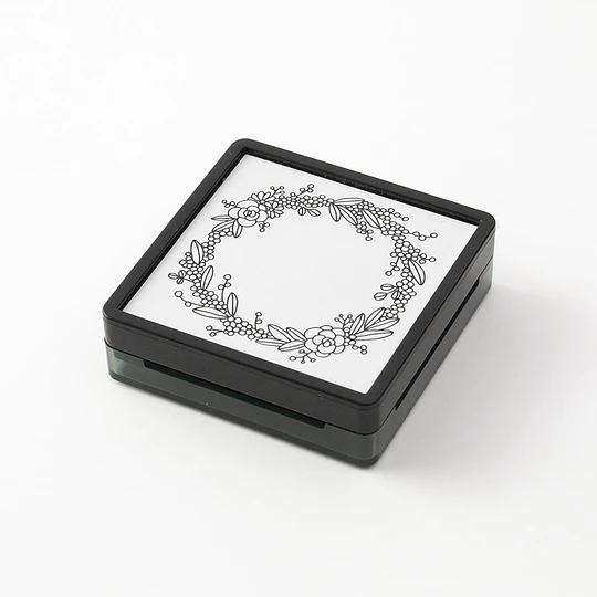 Midori Paintable stamp Pre-inked Wreath