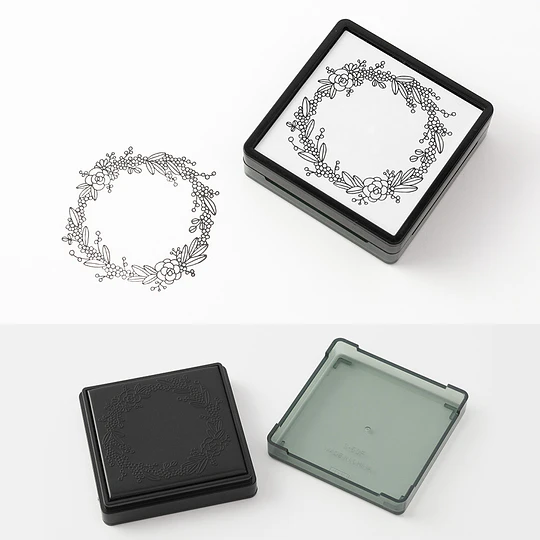 Midori Paintable stamp Pre-inked Wreath