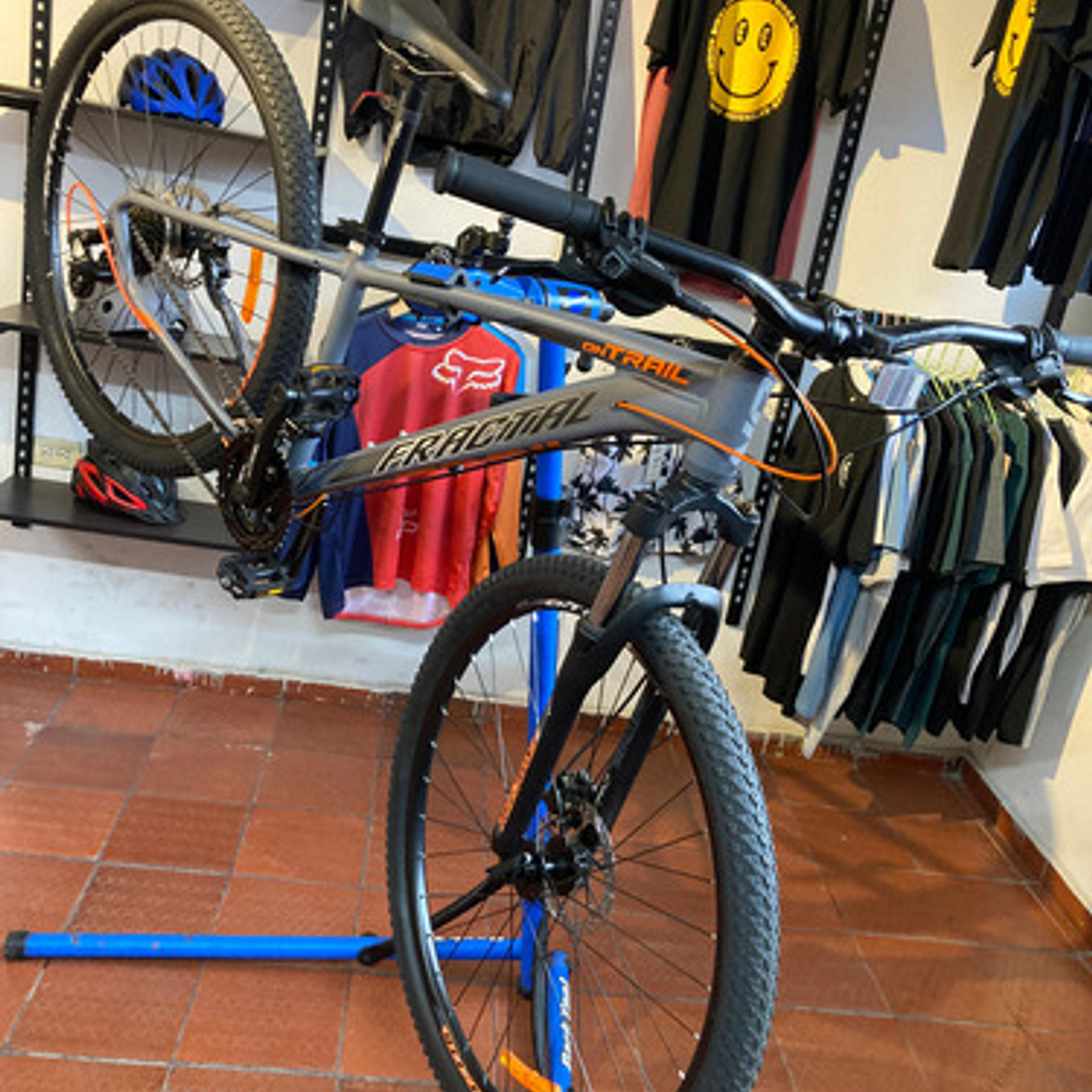 Bicicleta Ontrail Factral 3x8 Velocidades Rin 29  5