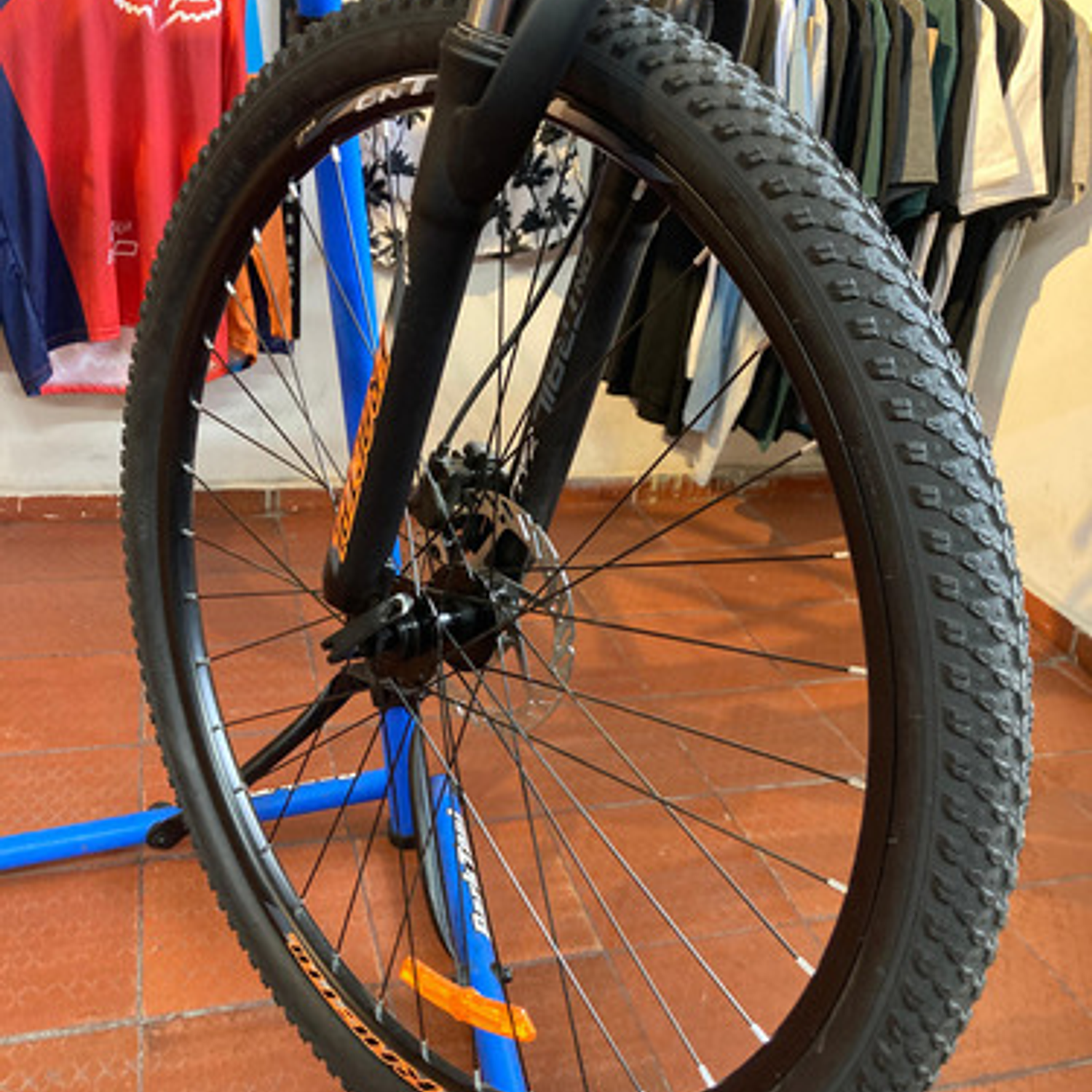 Bicicleta Ontrail Factral 3x8 Velocidades Rin 29  6