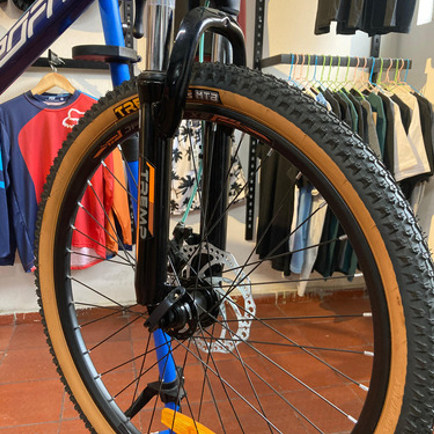 Bicicleta Profit Jasper X2 3X8 Velocidades Rin 24 4