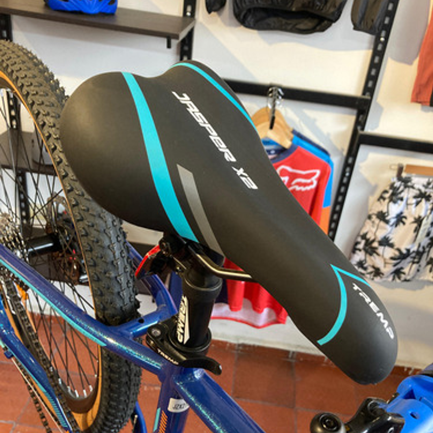 Bicicleta Profit Jasper X2 3X8 Velocidades Rin 24 7