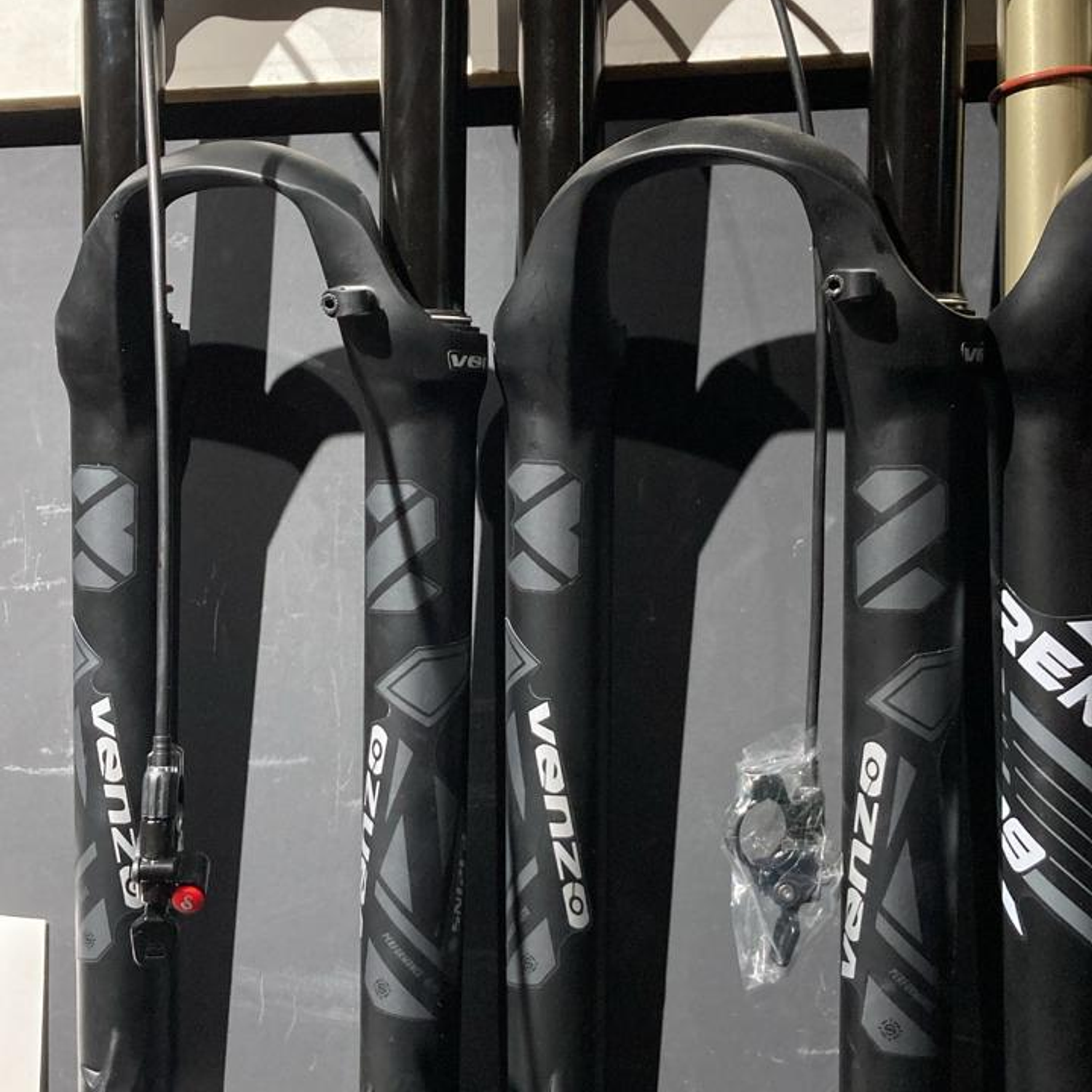 Suspensión Venzo Sniper 29  Bloqueo Al Timón  2