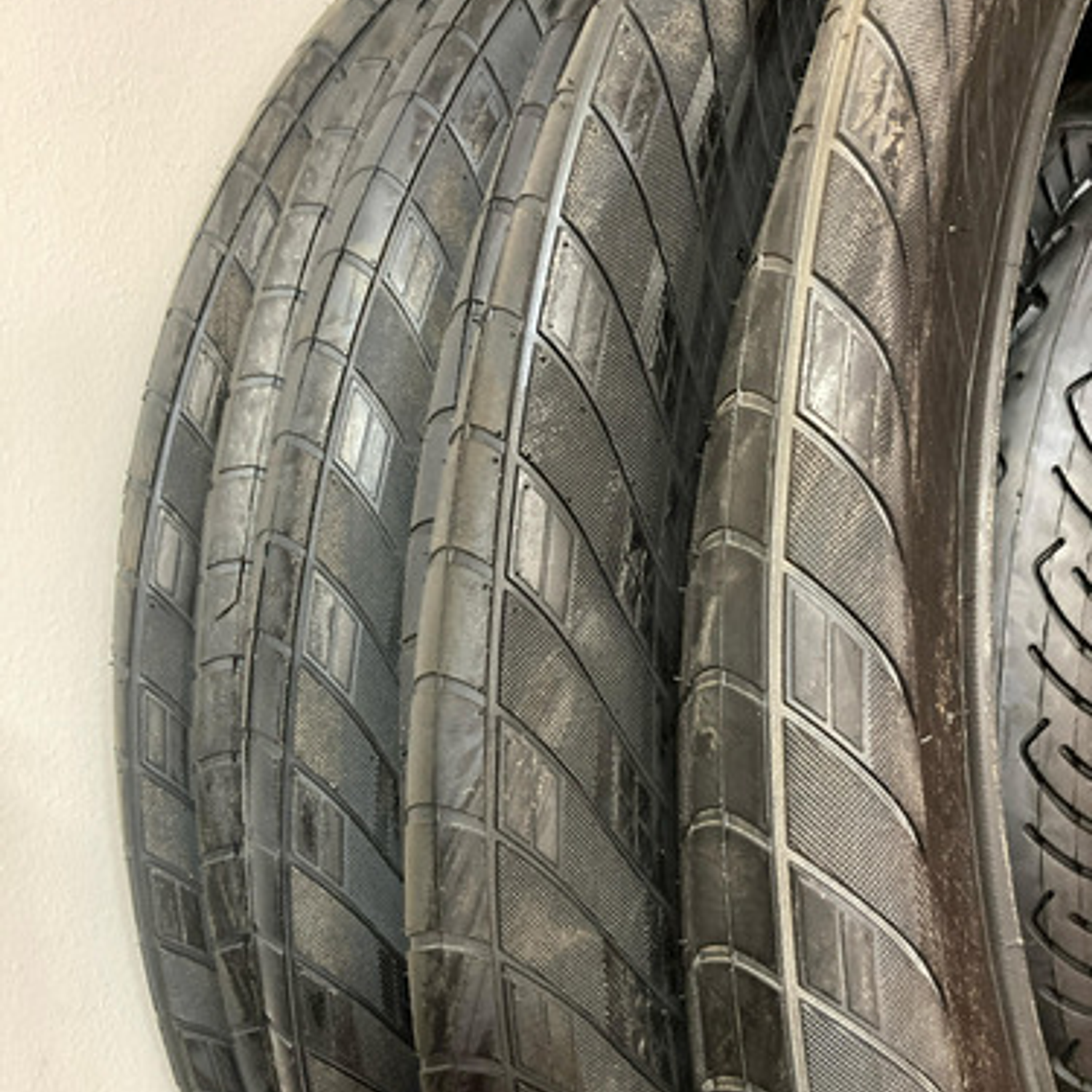 Llanta Wanda W2120 26x2.40  9