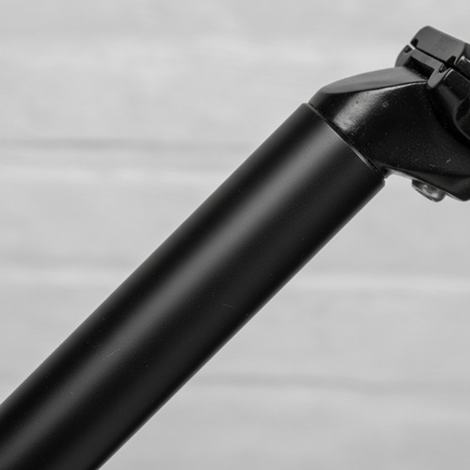 Poste Genérico 30.9x300mm 2