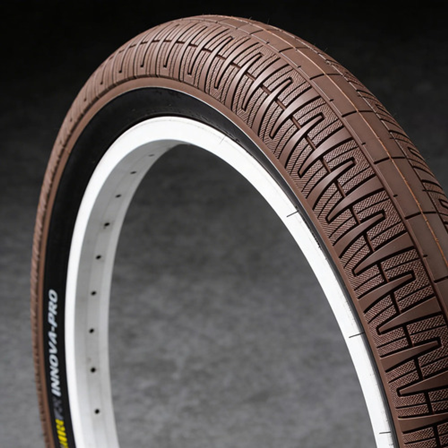 Llanta Innova Pro The Big Slick 20x2.40 Para Bmx Freestyle 3